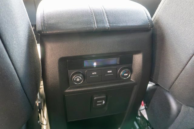 Used 2023 Chevrolet Traverse LT AWD/4WD image 18