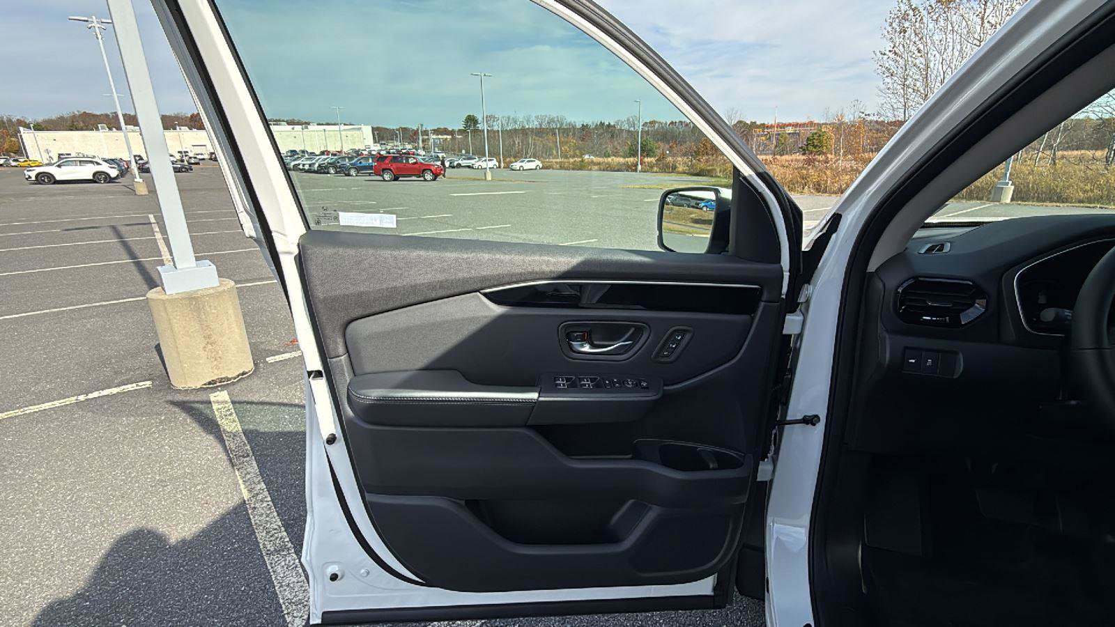 New 2025 Honda Pilot EX-L image 24