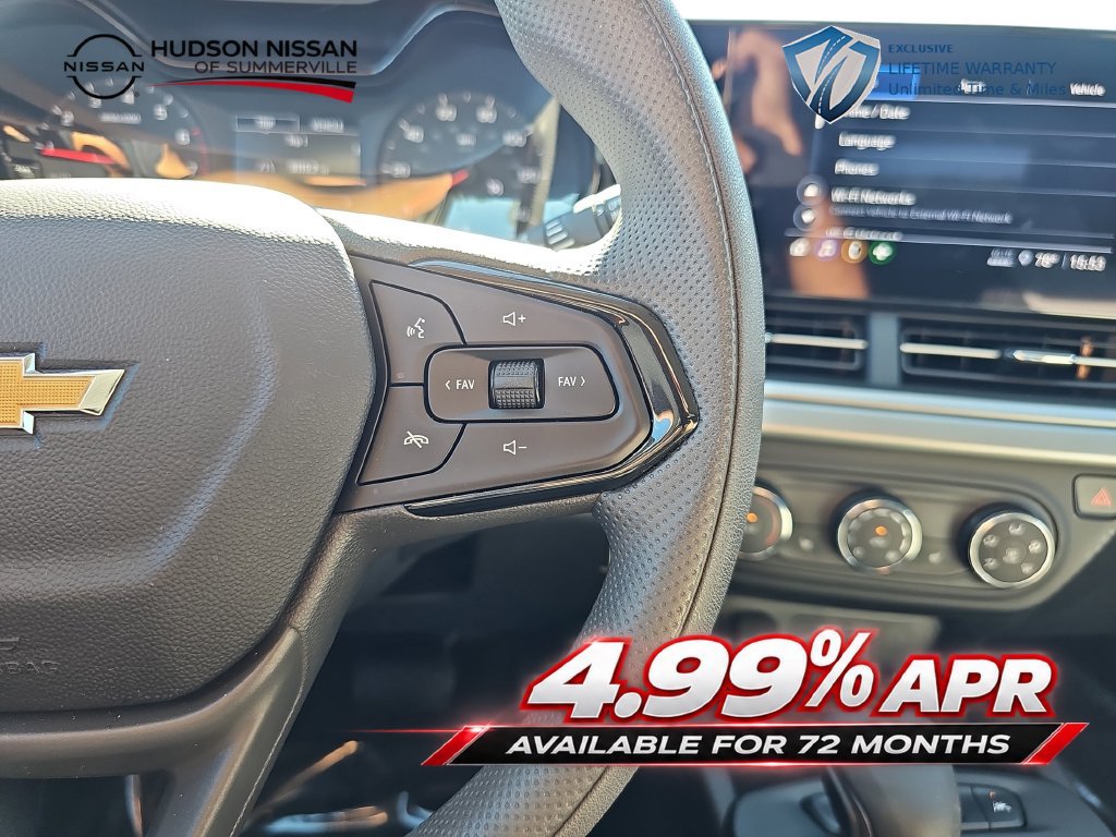 Used 2025 Chevrolet Trax LS w/ LS Convenience Package FWD image 19