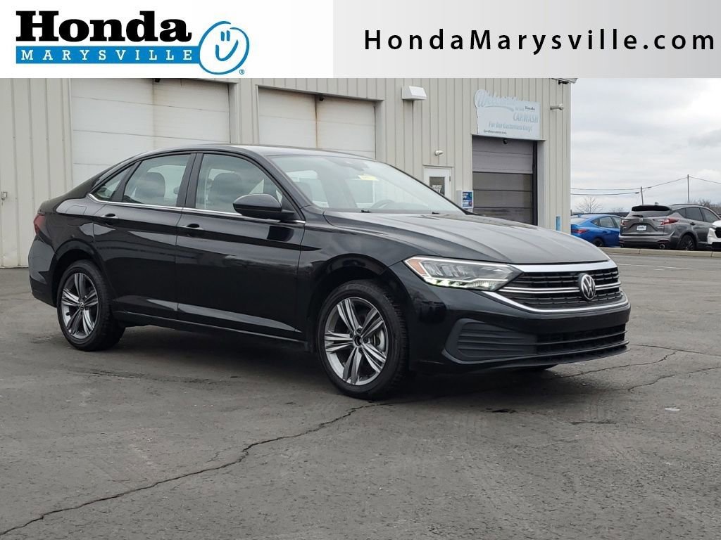 Used 2024 Volkswagen Jetta SE image 1