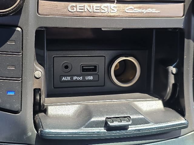 Used 2013 Hyundai Genesis 2.0T RWD image 13