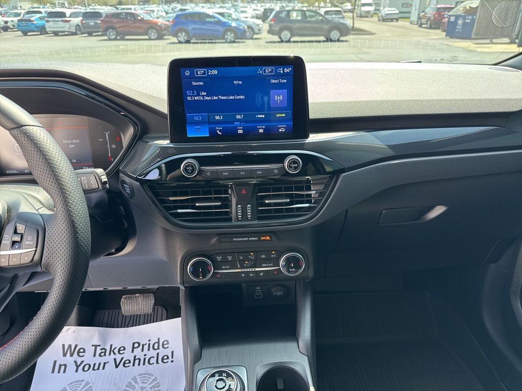 Used 2025 Ford Escape ST-Line w/ Cold Weather Package image 19