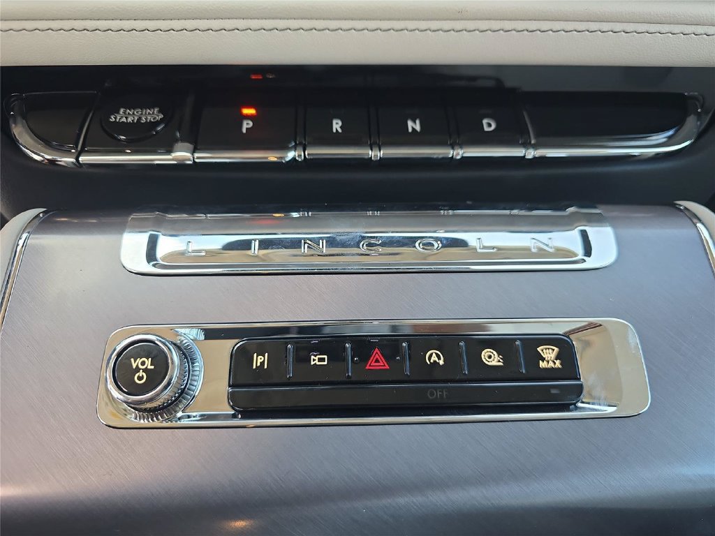 New 2027 Lincoln Aviator 2WD image 17