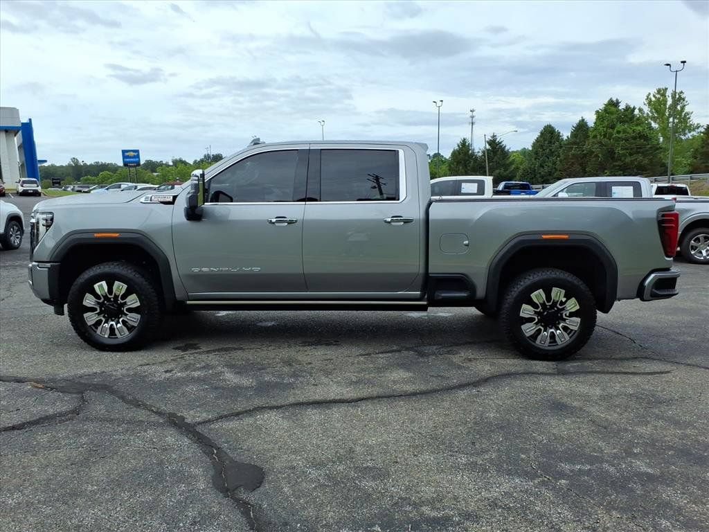 Used 2026 GMC Sierra 2500 Denali w/ Denali Reserve Package AWD/4WD image 6