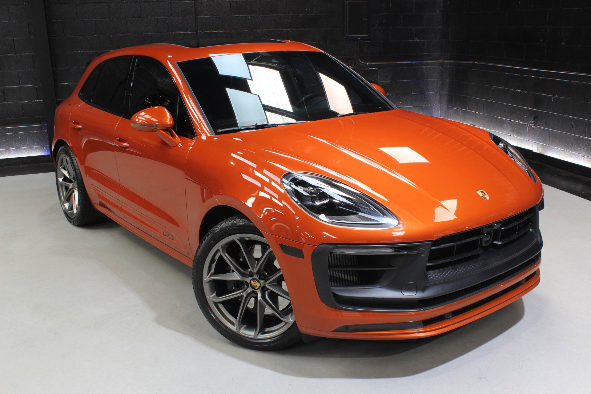 Used 2023 Porsche Macan GTS w/ Premium Package Plus image 7