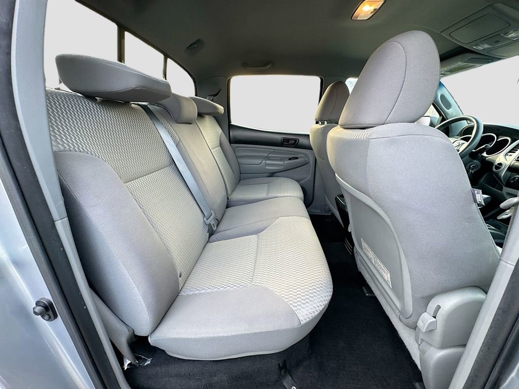 Used 2014 Toyota Tacoma 4x4 Double Cab w/ SR5 Package image 32