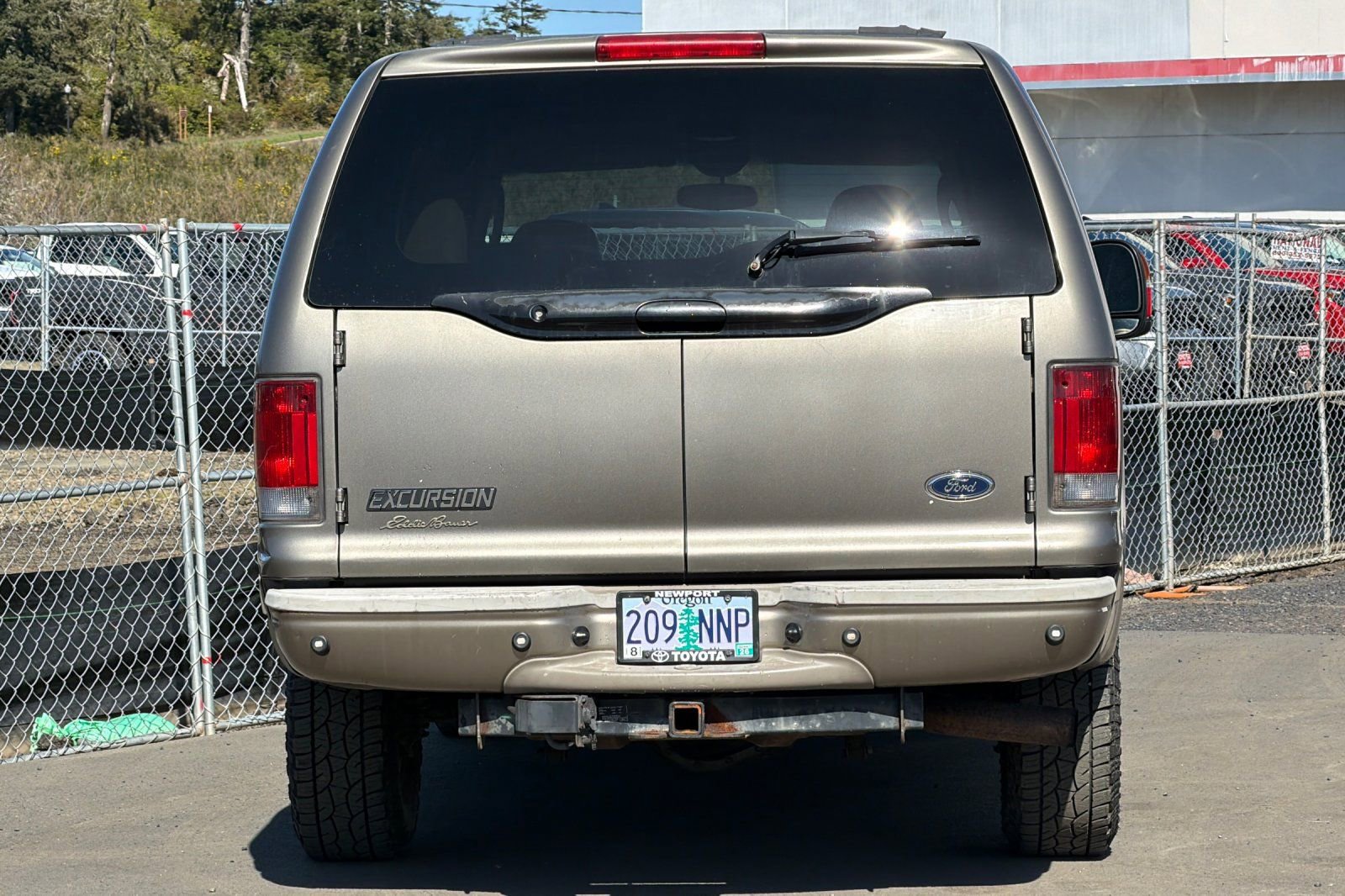 Used 2004 Ford Excursion Eddie Bauer image 5
