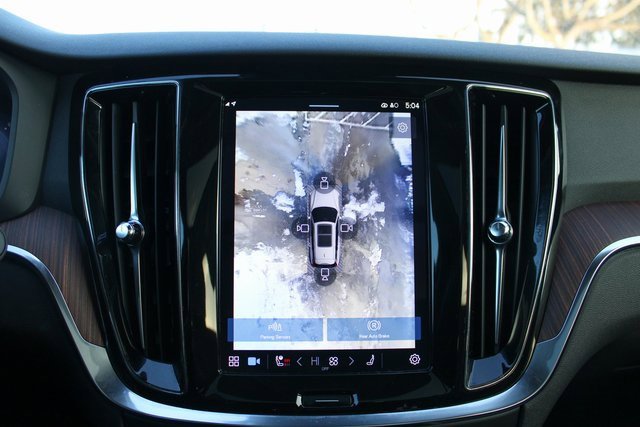 Used 2025 Volvo V60 B5 Cross Country Plus image 23