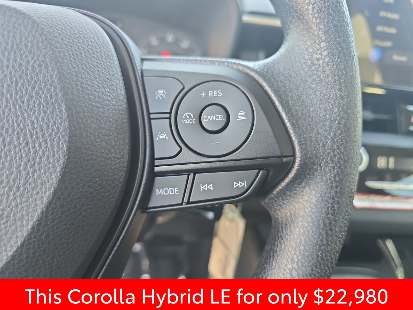 Used 2025 Toyota Corolla LE image 23