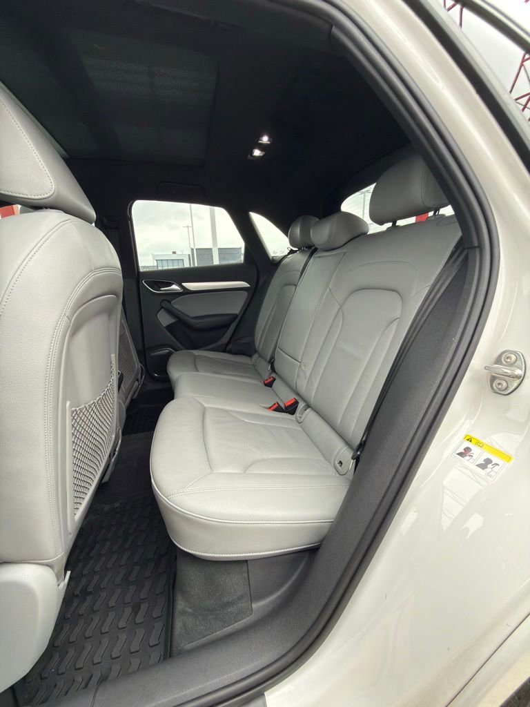 Used 2016 Audi Q3 2.0T Prestige image 31