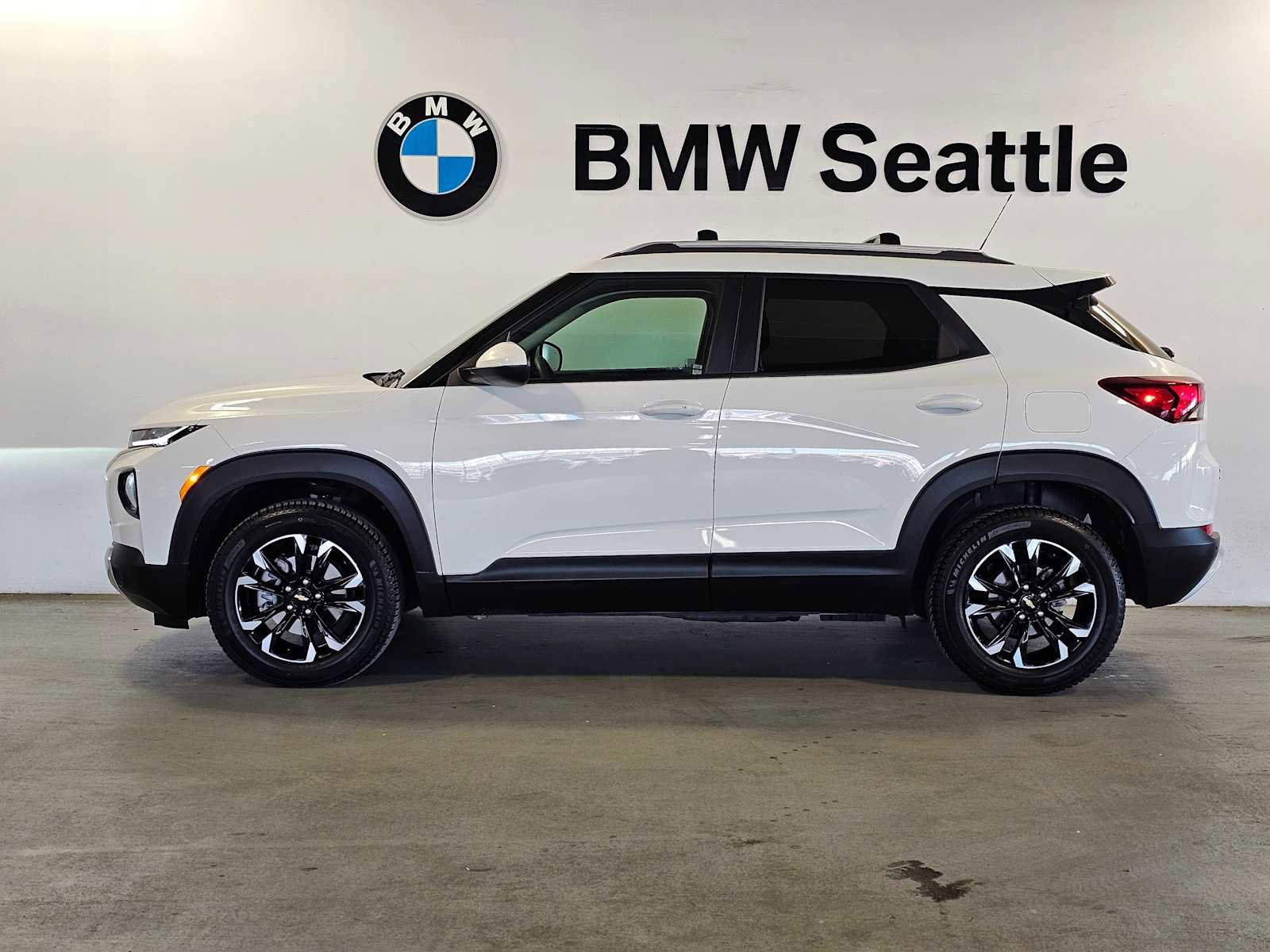 Used 2022 Chevrolet TrailBlazer LT w/ Convenience Package image 3