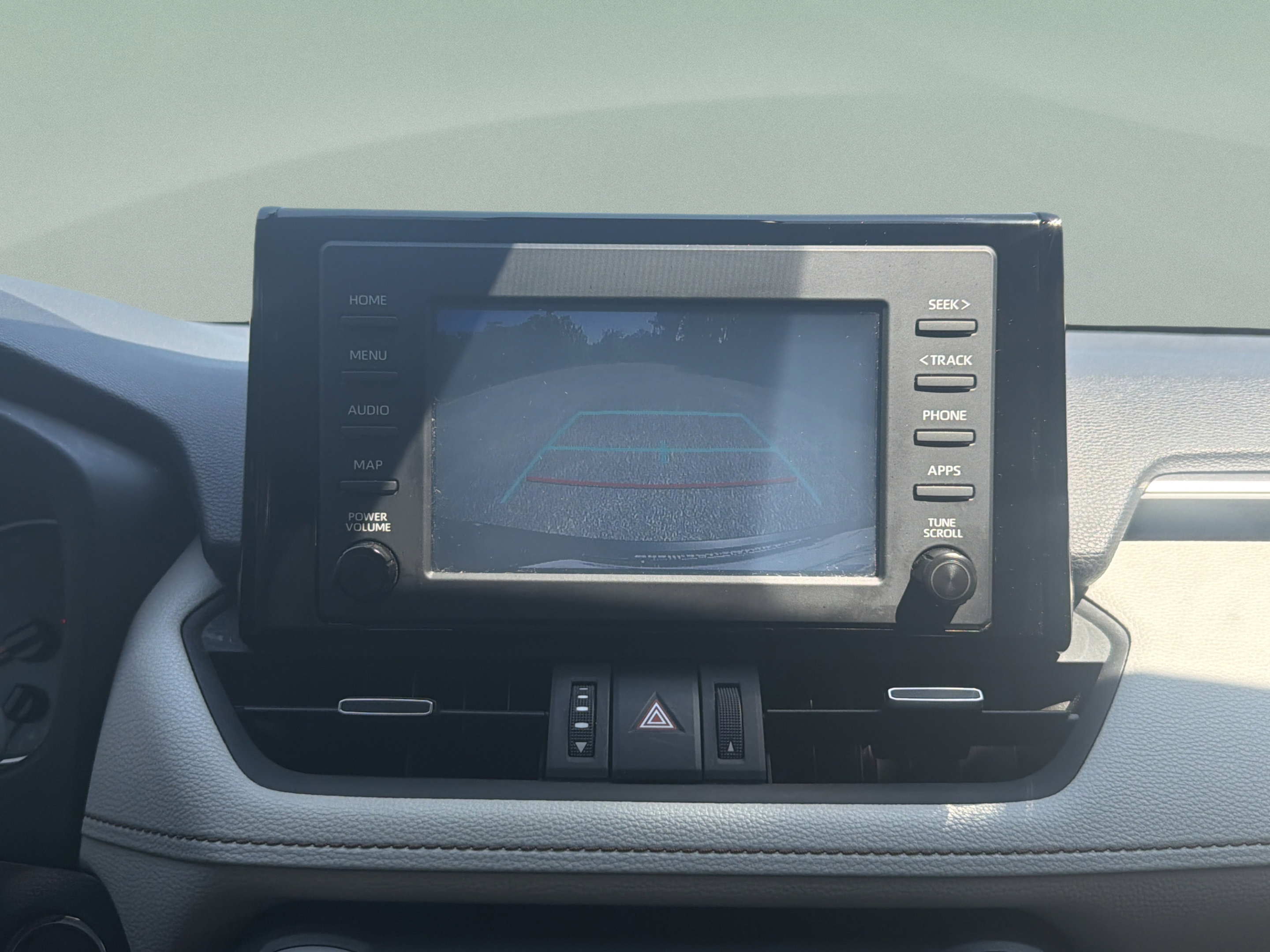 Used 2019 Toyota RAV4 XLE Premium FWD image 16