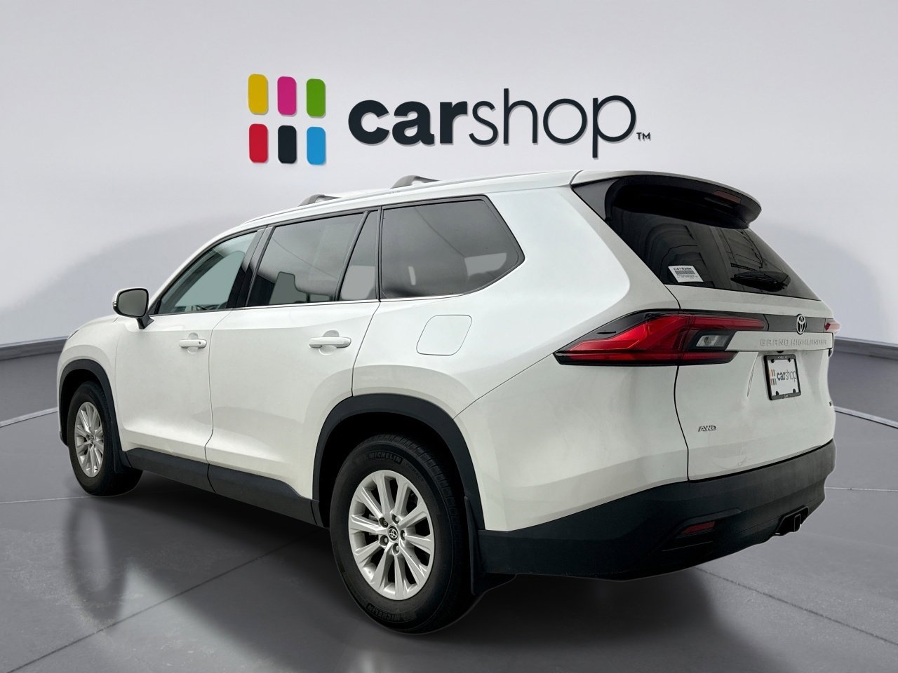 Used 2024 Toyota Grand Highlander XLE AWD/4WD image 3