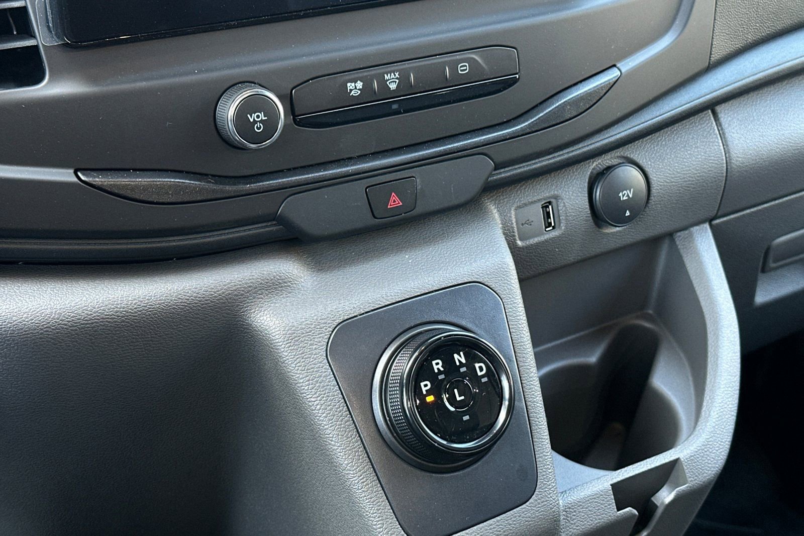 New 2025 Ford E-Transit 148 Medium Roof w/ Load Area Protection Package image 20