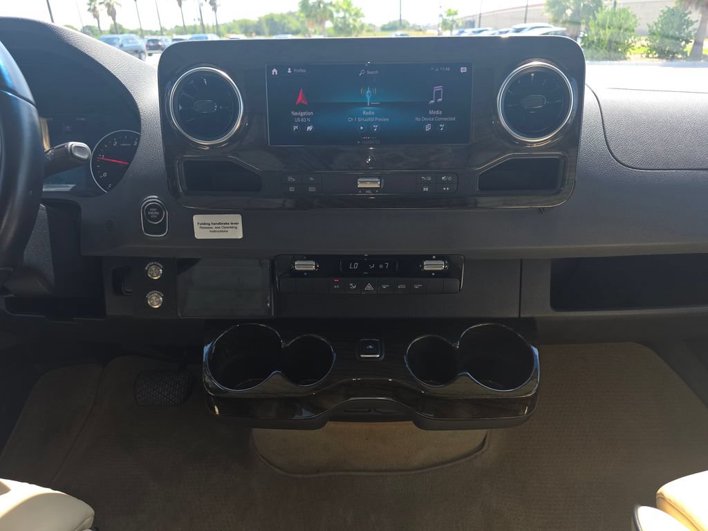 Used 2020 Mercedes-Benz Sprinter 3500 image 32