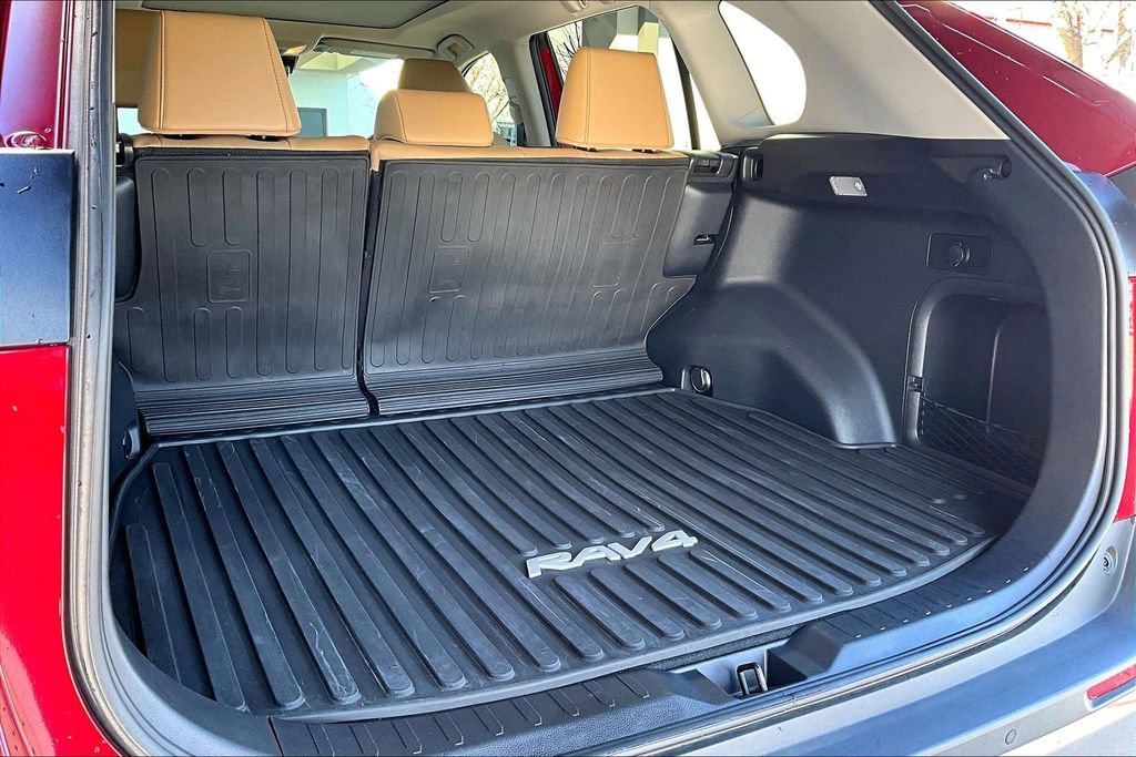 Certified 2021 Toyota RAV4 Limited image 24