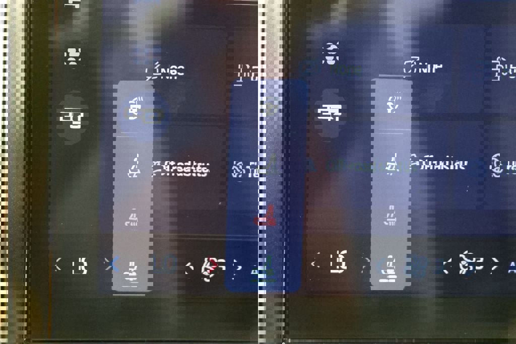 Used 2025 Ford Expedition Max Platinum w/ Stealth Performance Package image 22