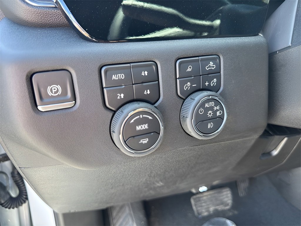 New 2025 Chevrolet Silverado 3500 High Country w/ LPO, Dark Essentials Package image 23