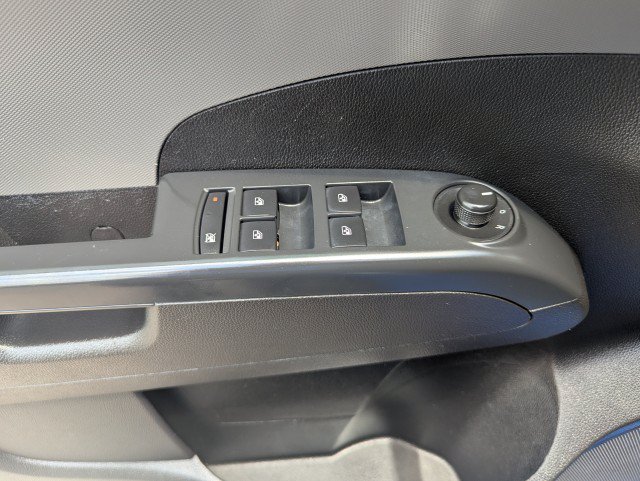 Used 2017 Chevrolet Sonic LT w/ Convenience Package FWD image 9