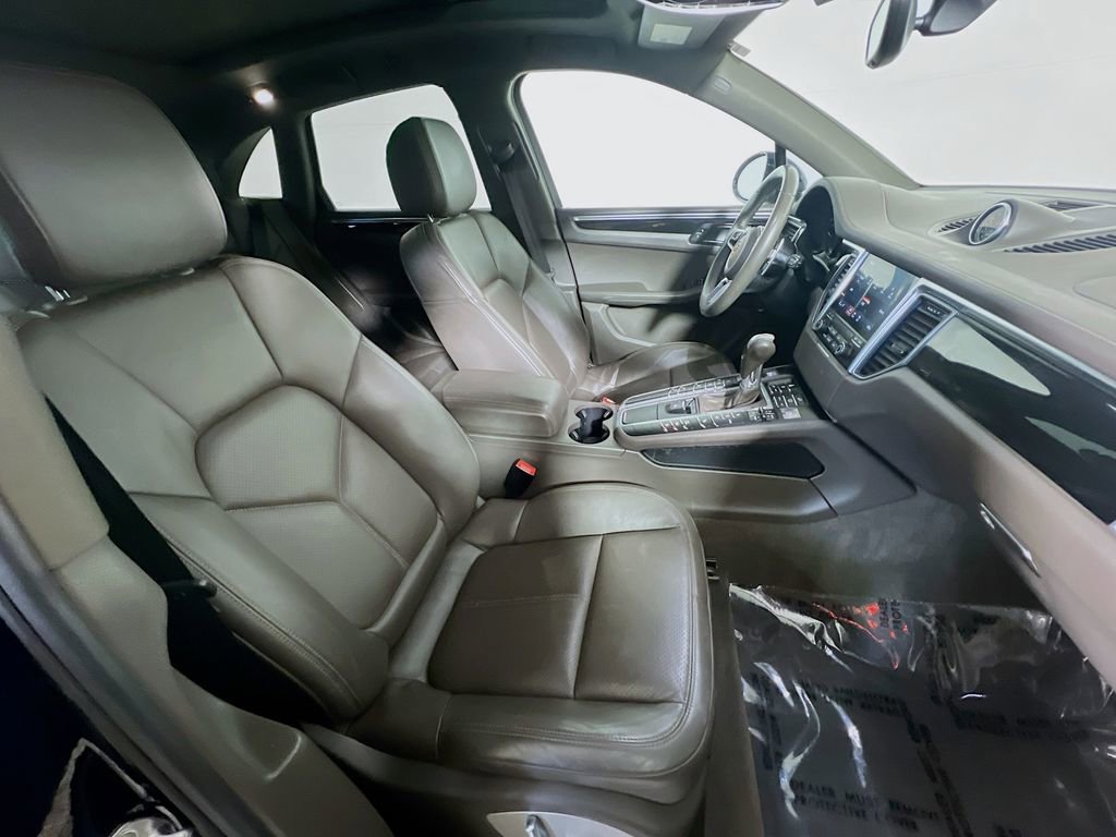 Used 2017 Porsche Macan S image 24