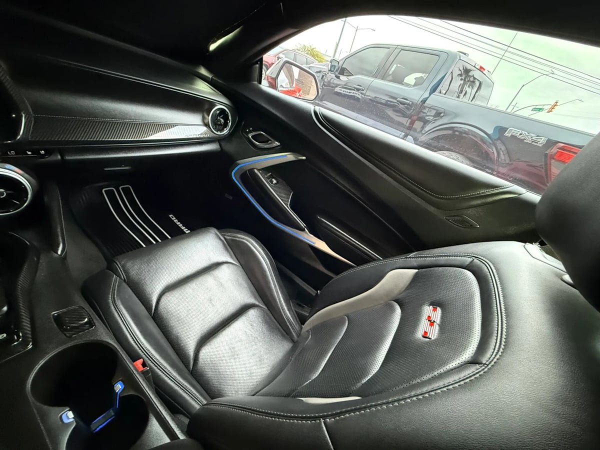 Used 2016 Chevrolet Camaro SS RWD image 45
