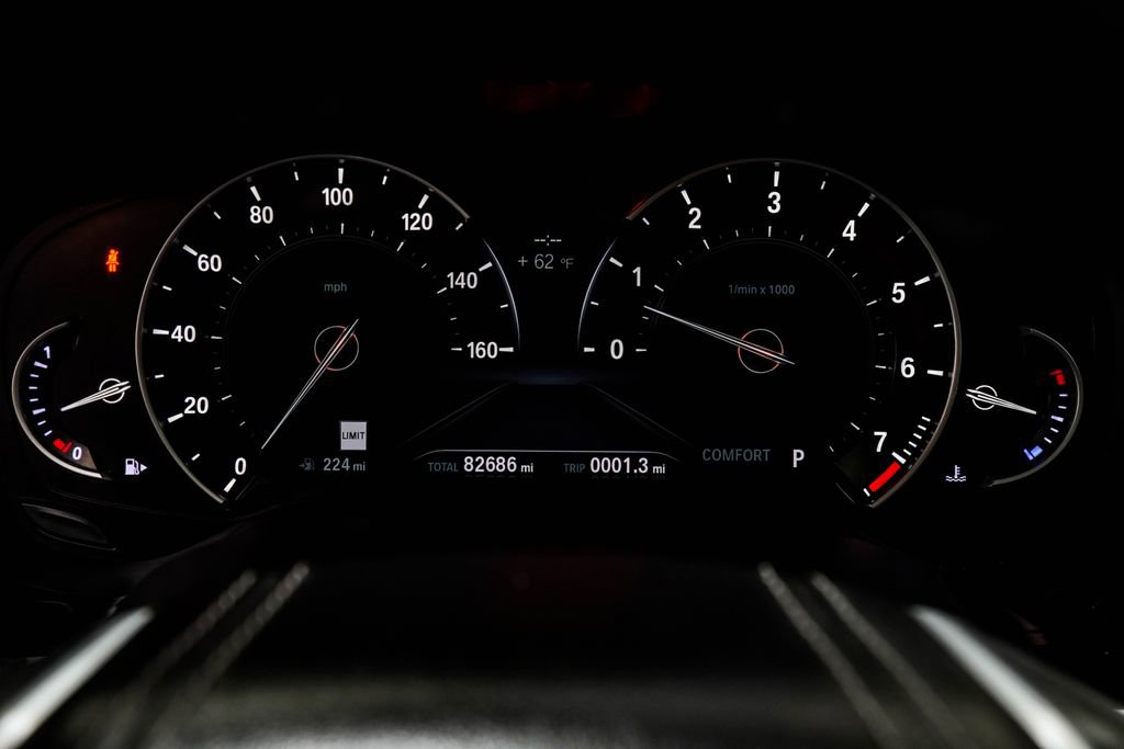 Used 2017 BMW 540i xDrive w/ Premium Package image 35