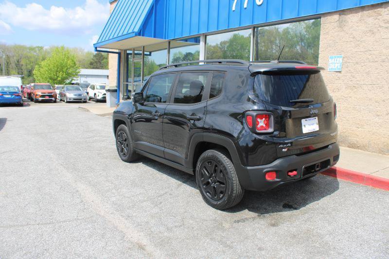 Used 2017 Jeep Renegade Trailhawk AWD/4WD image 5