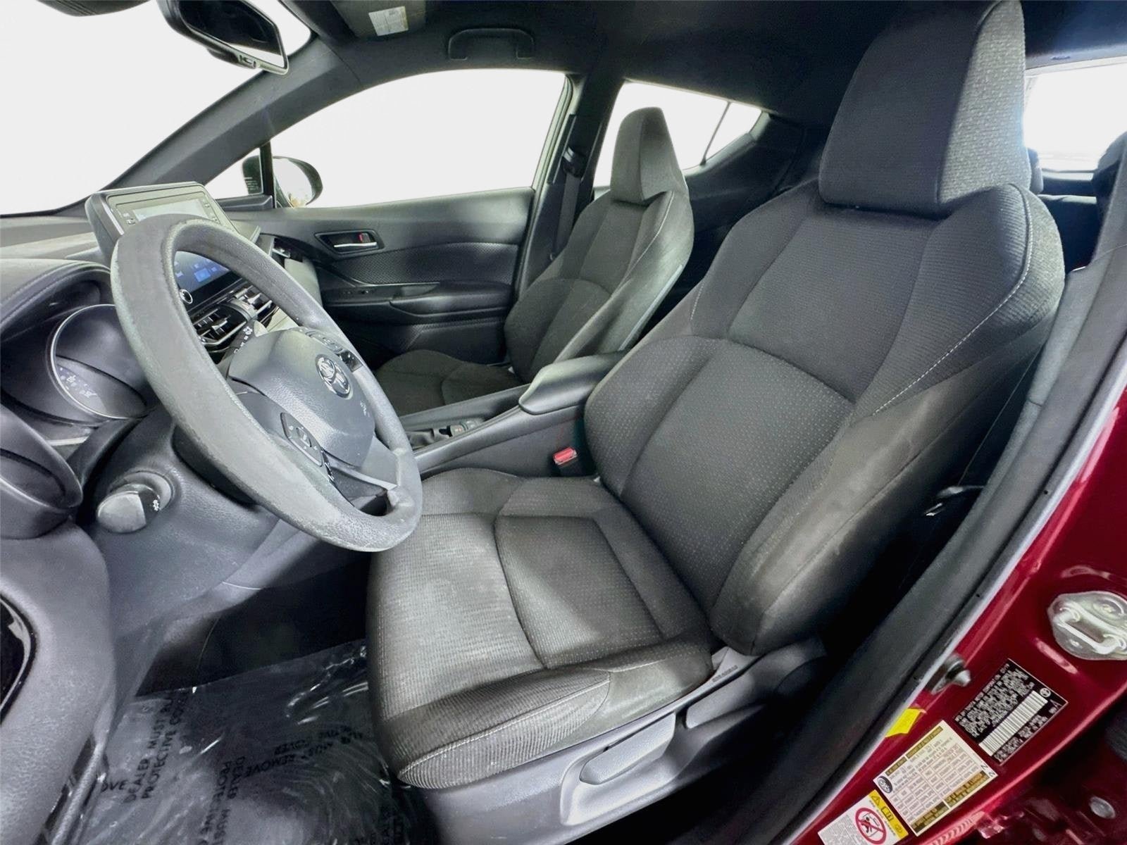 Used 2019 Toyota C-HR LE FWD image 12