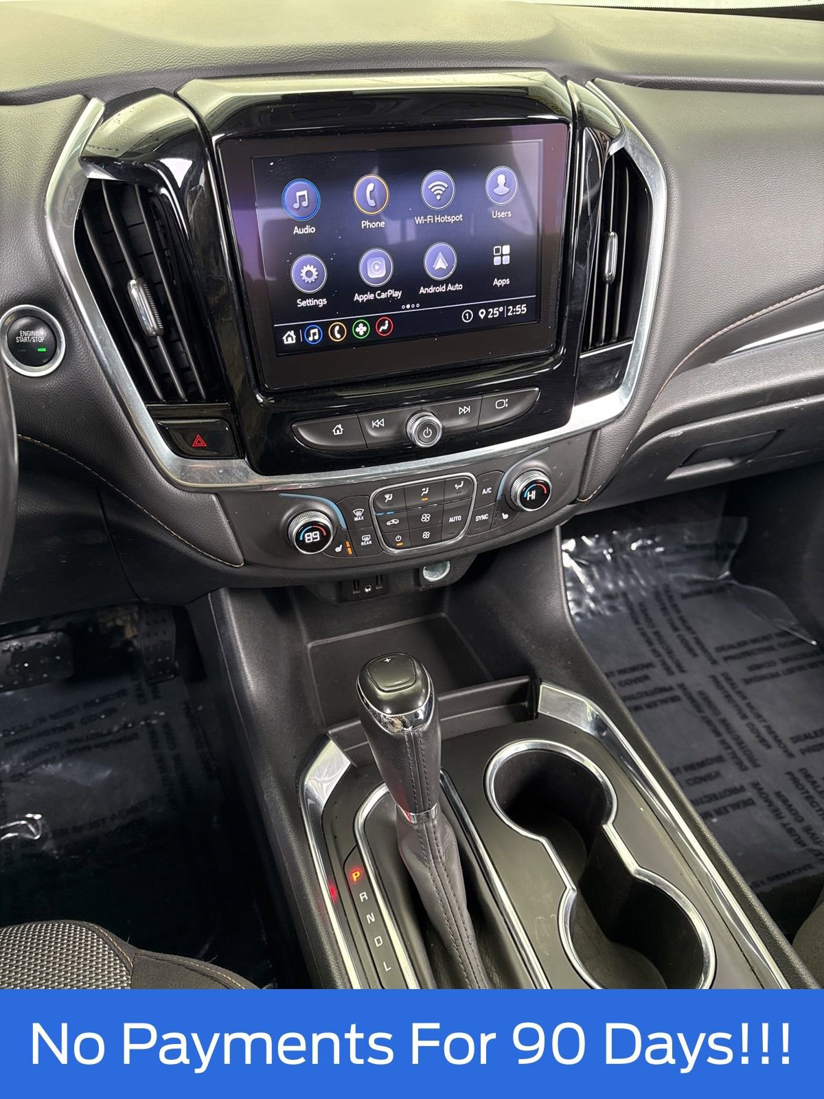 Used 2020 Chevrolet Traverse LT image 16