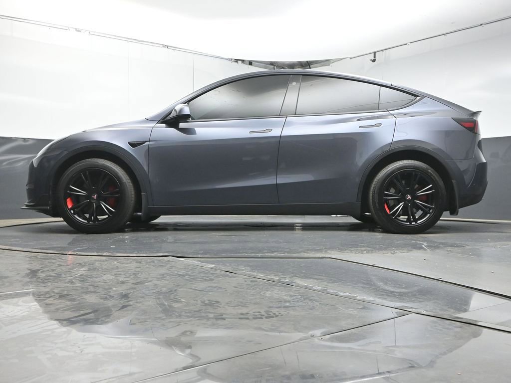Used 2023 Tesla Model Y Long Range image 29