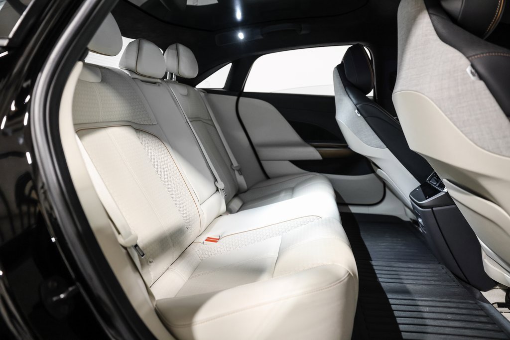 Used 2022 Lucid Air Grand Touring image 23