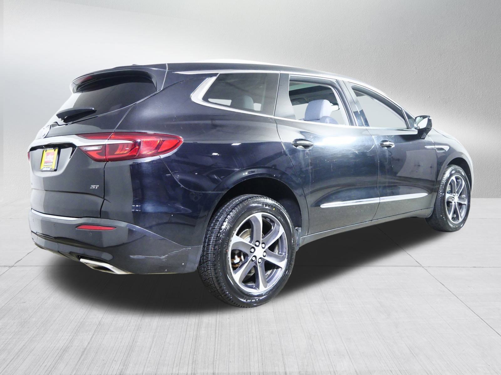 Used 2020 Buick Enclave Essence image 7