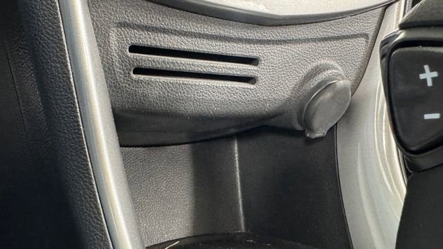 Used 2015 Chevrolet Trax LT w/ LT Sun and Sound Package image 28