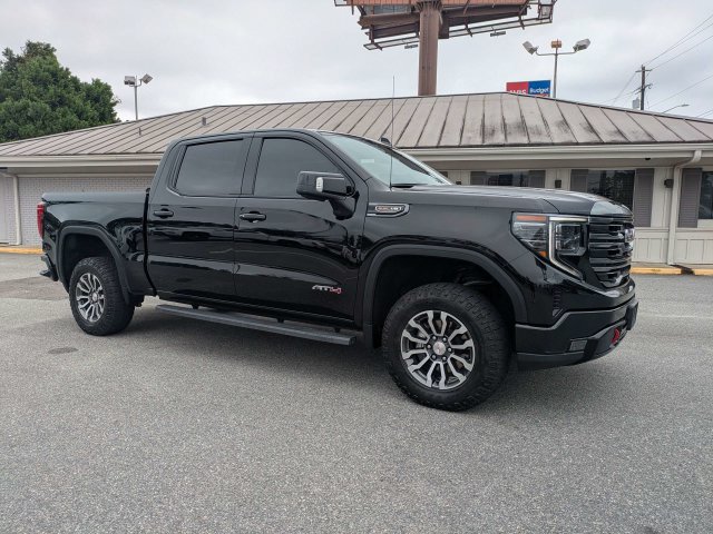 Used 2022 GMC Sierra 1500 AT4 AWD/4WD image 3