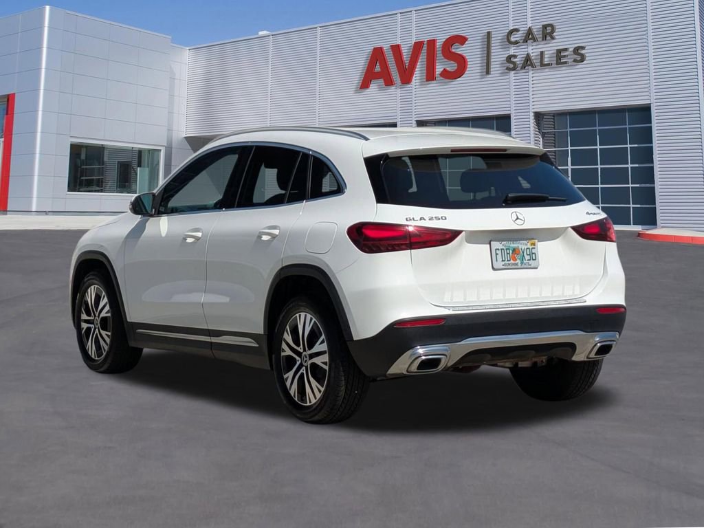 Used 2025 Mercedes-Benz GLA 250 4MATIC image 9