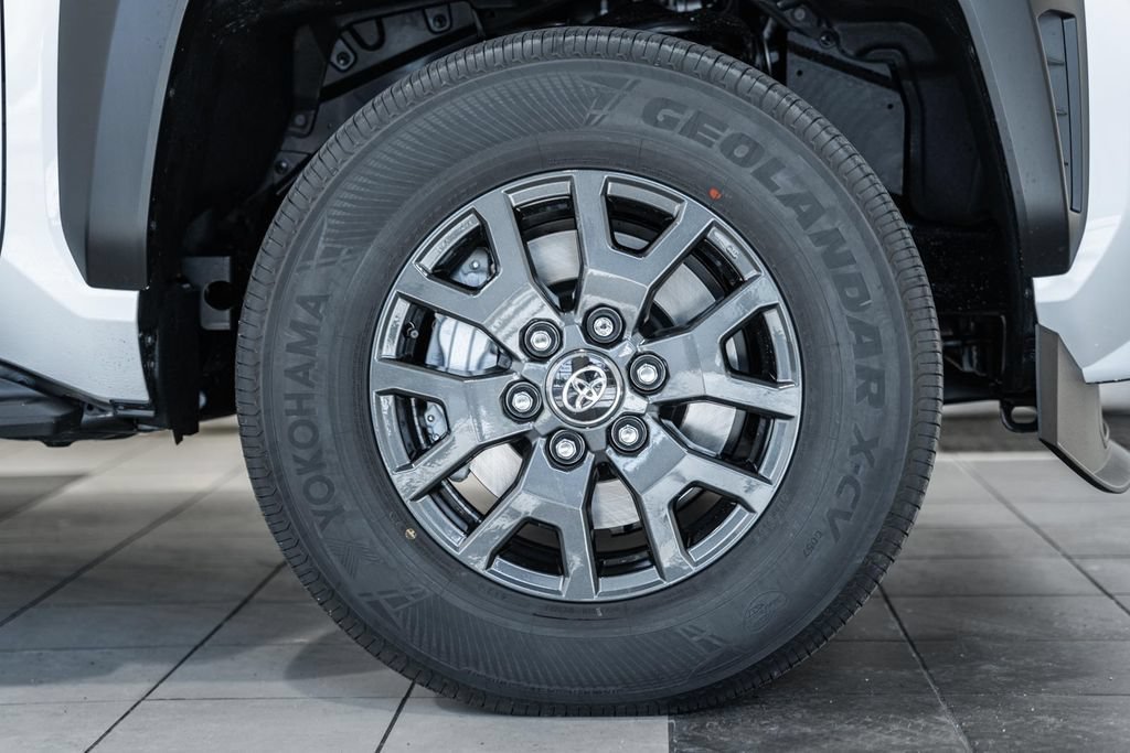 New 2026 Toyota 4Runner SR5 AWD/4WD image 14