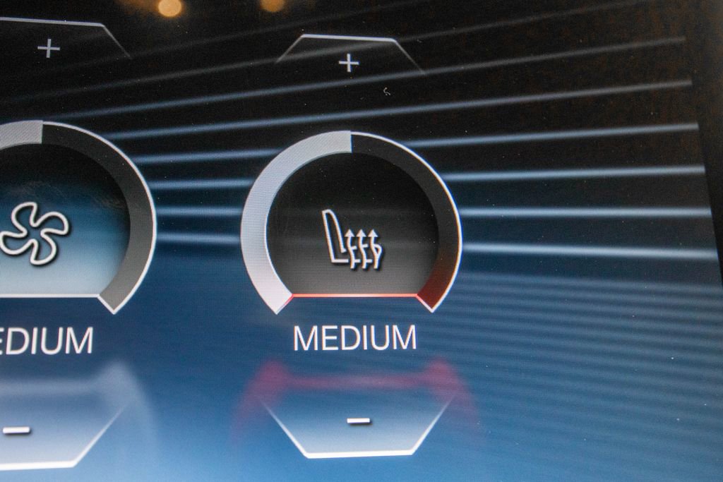 Used 2022 BMW iX xDrive50 w/ Premium Package image 26