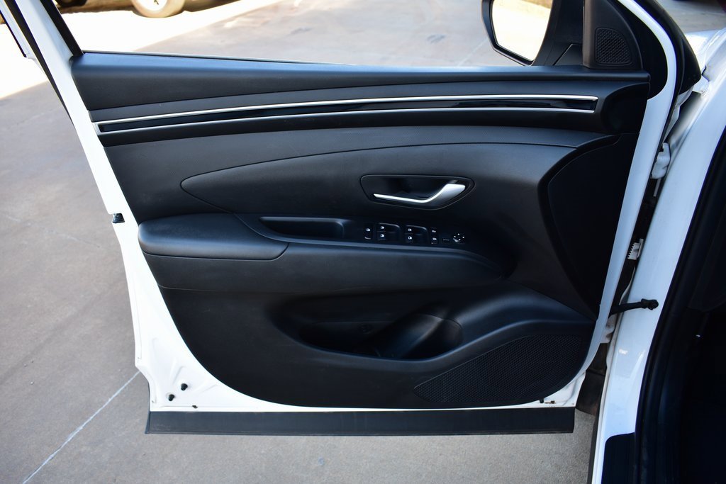 Used 2024 Hyundai Tucson SE image 12