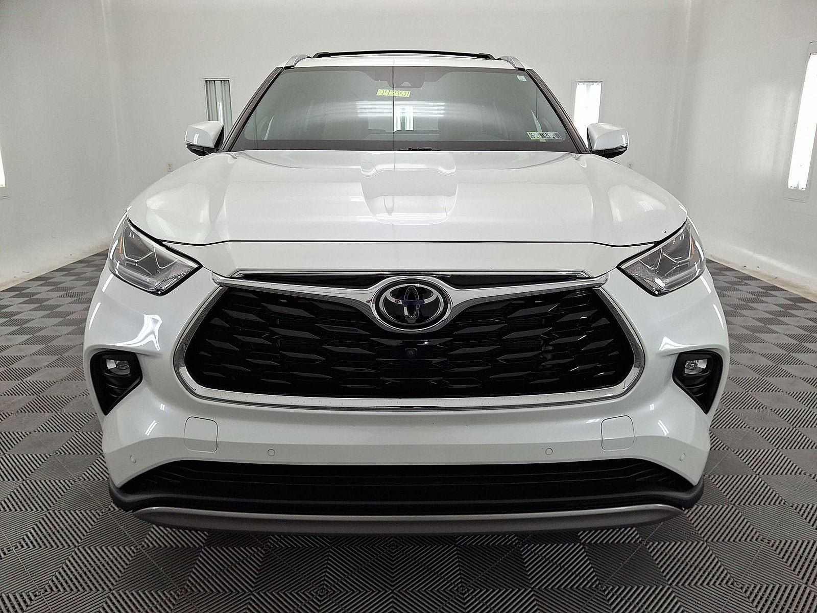 Used 2022 Toyota Highlander Platinum AWD/4WD image 21