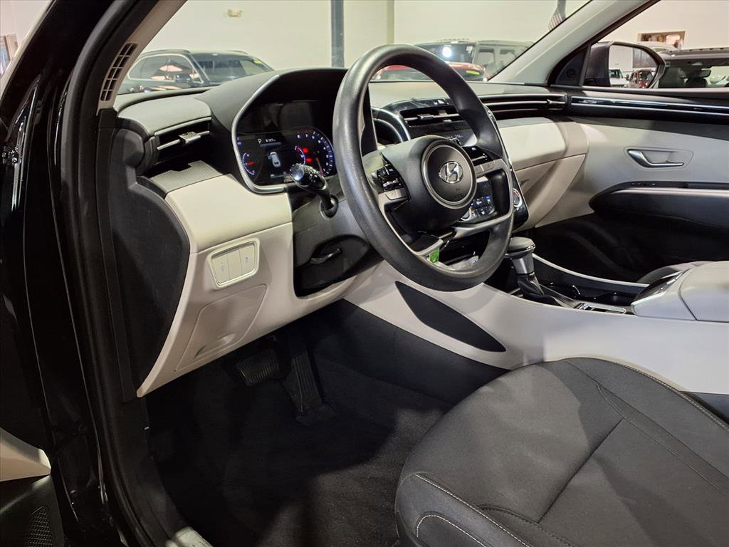 Used 2023 Hyundai Tucson SE image 19