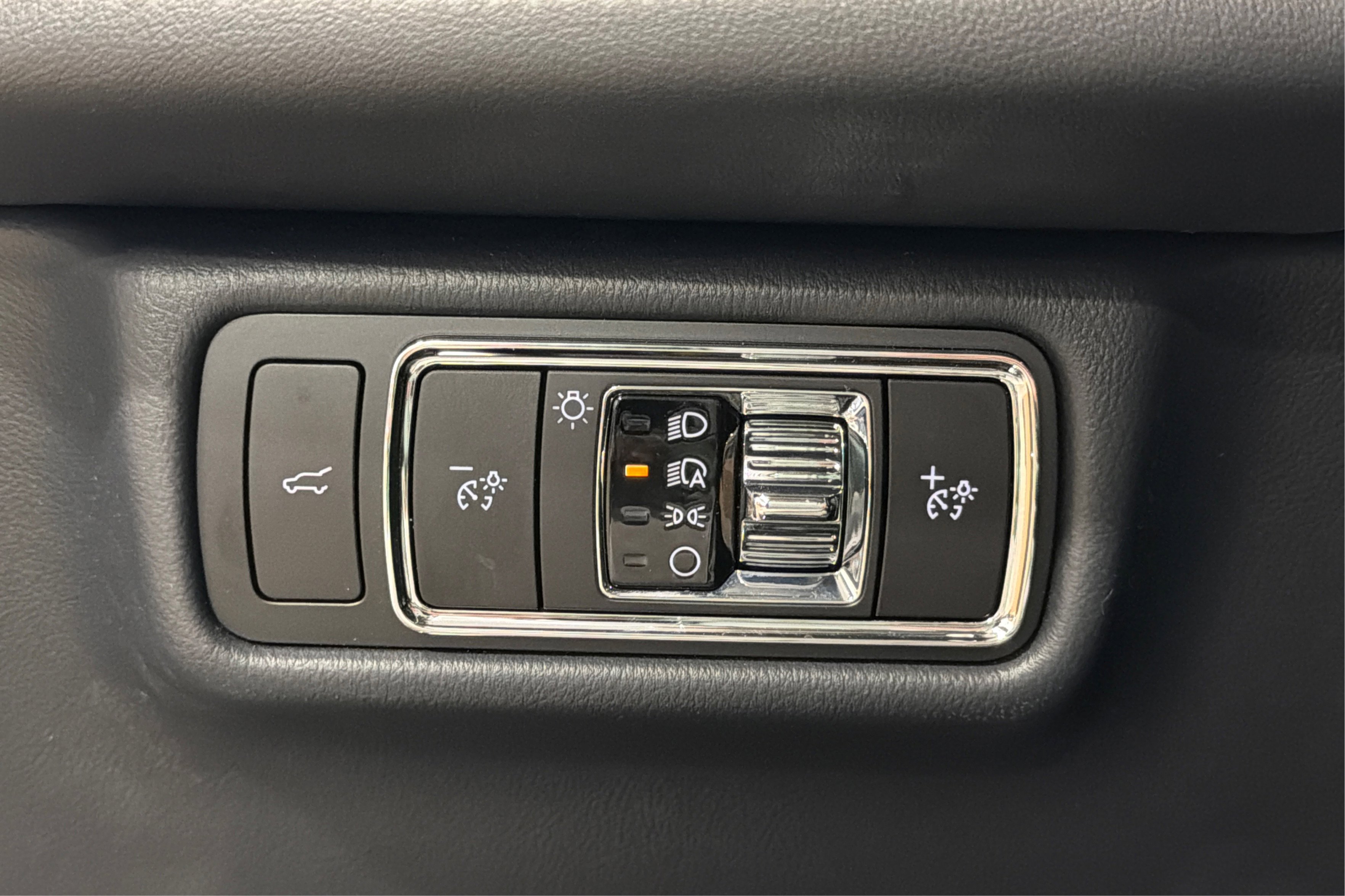 Used 2025 Lincoln Aviator AWD image 21