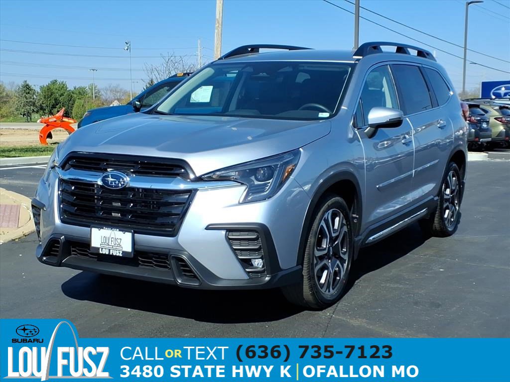 Used 2023 Subaru Ascent Limited image 2