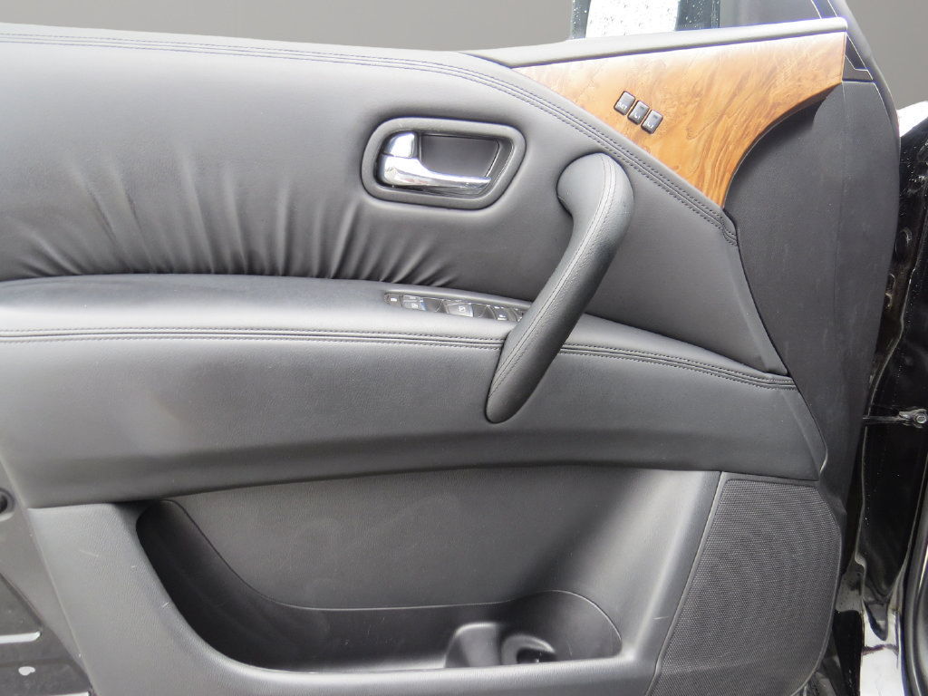 Used 2023 Nissan Armada SL w/ Captain's Chairs Package RWD image 22