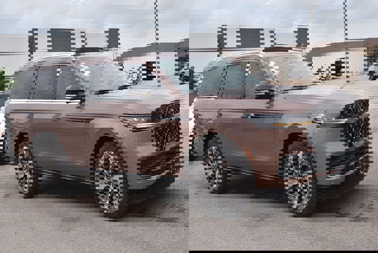 New 2026 Lincoln Navigator Black Label AWD/4WD image 4