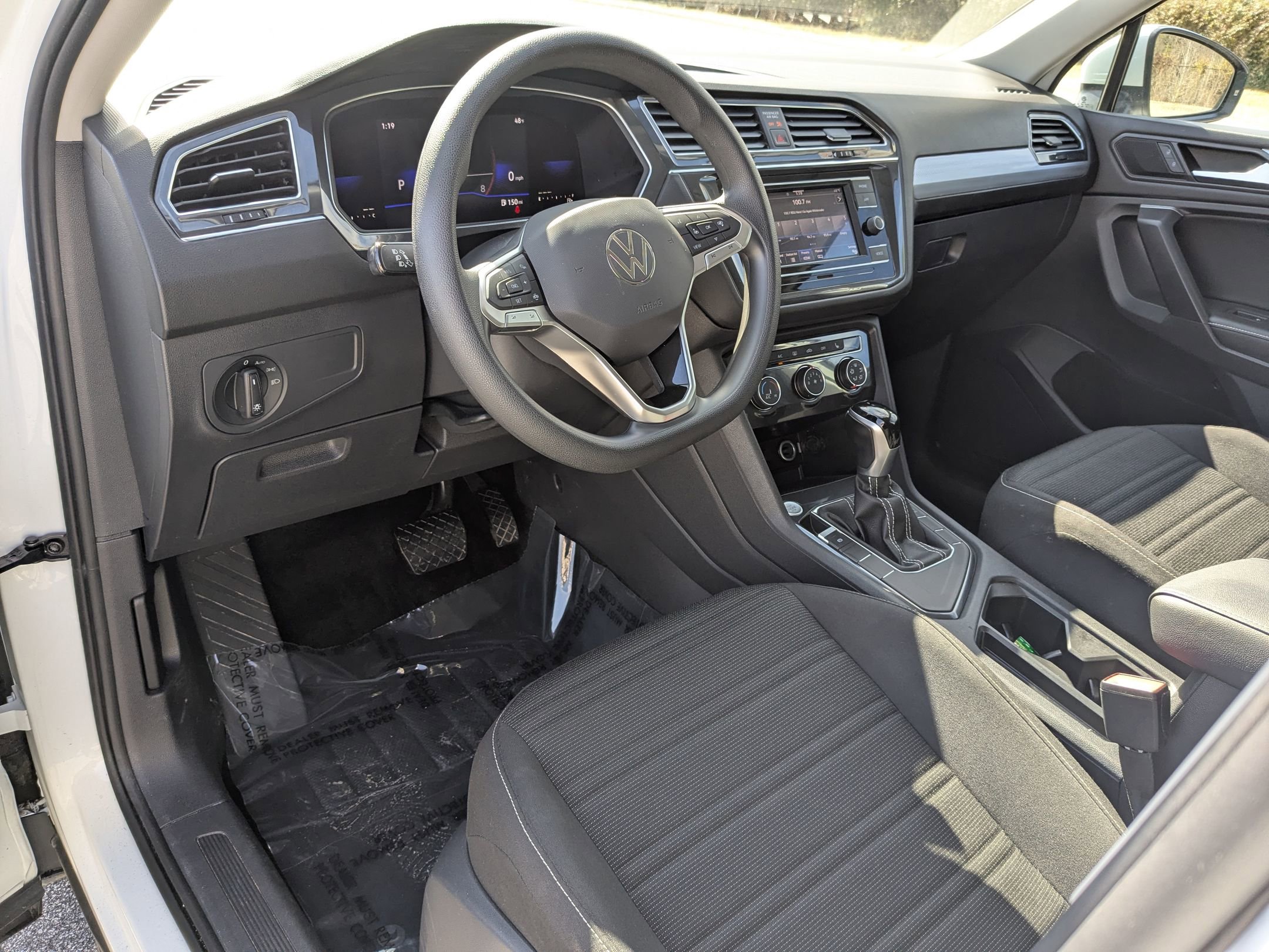 Used 2023 Volkswagen Tiguan S image 10