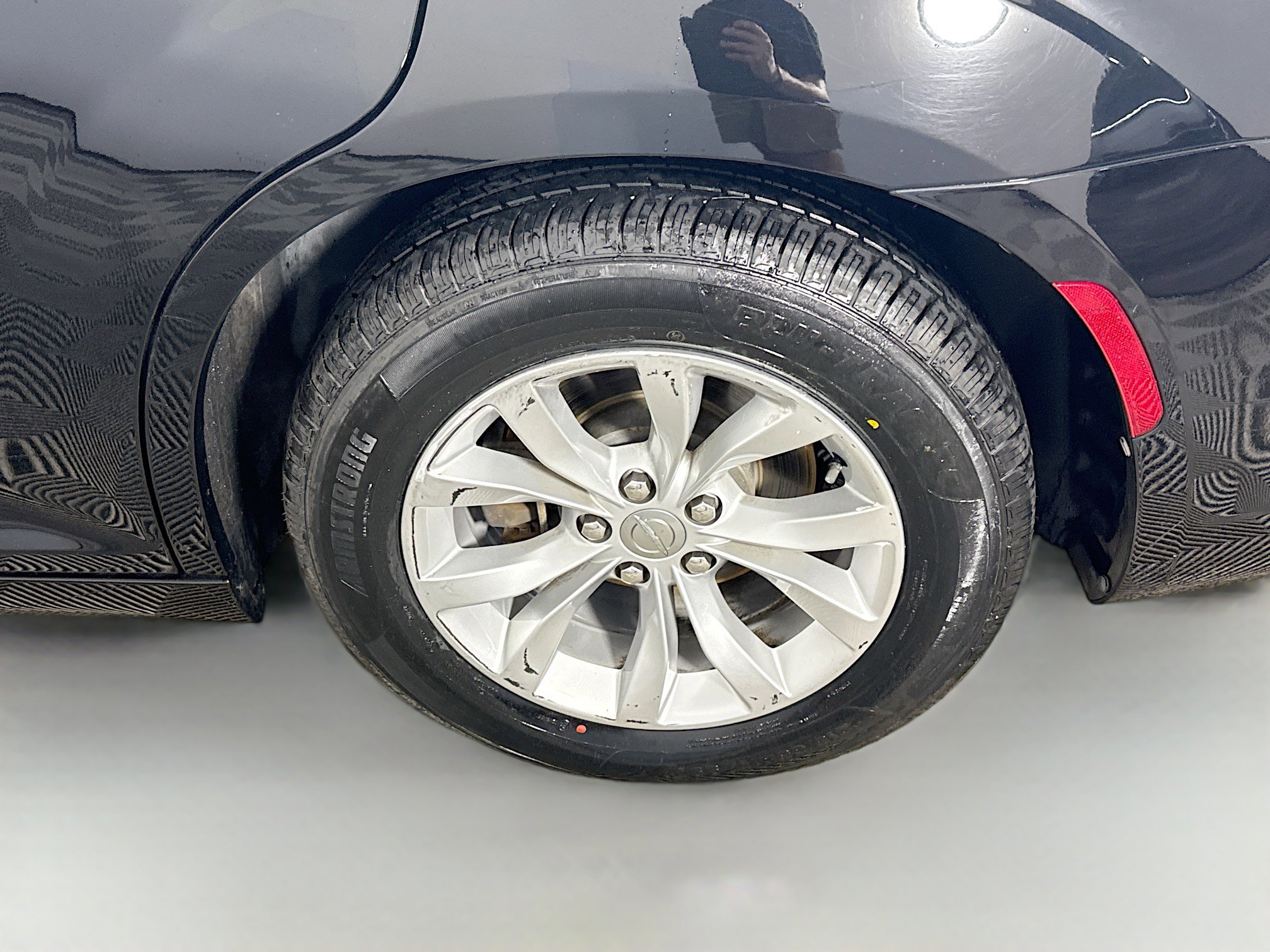 Used 2020 Chrysler 300 Touring image 37