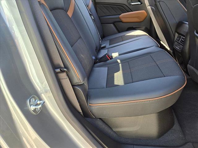 Used 2024 GMC Canyon AT4 w/ Technology Package AWD/4WD image 19