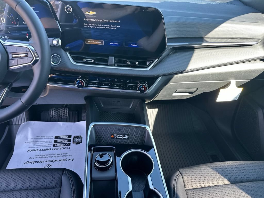 New 2027 Chevrolet Equinox LT w/ Convenience Package II AWD/4WD image 15