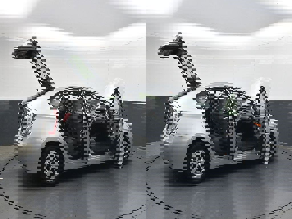 Used 2015 Toyota Prius Two FWD image 32