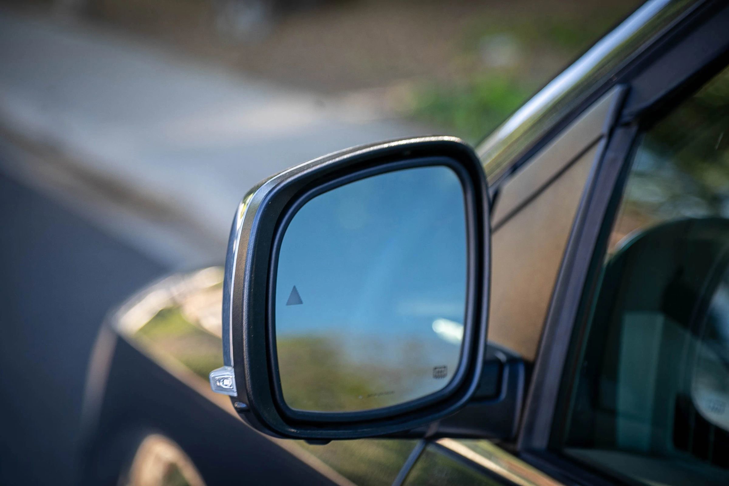 Used 2013 Chrysler Town & Country Touring-L w/ Driver Convenience Group image 18